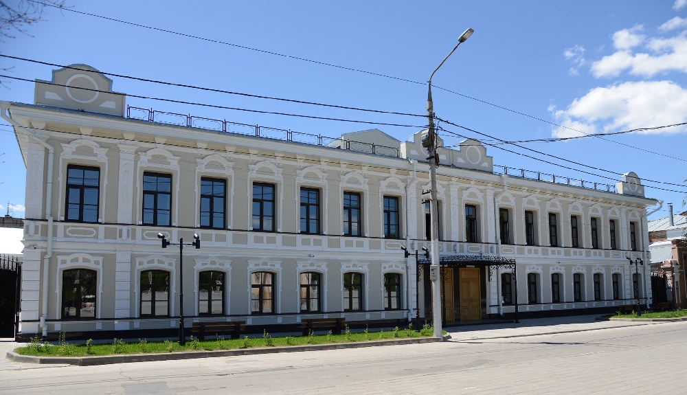 Энгельсская картинная галерея.